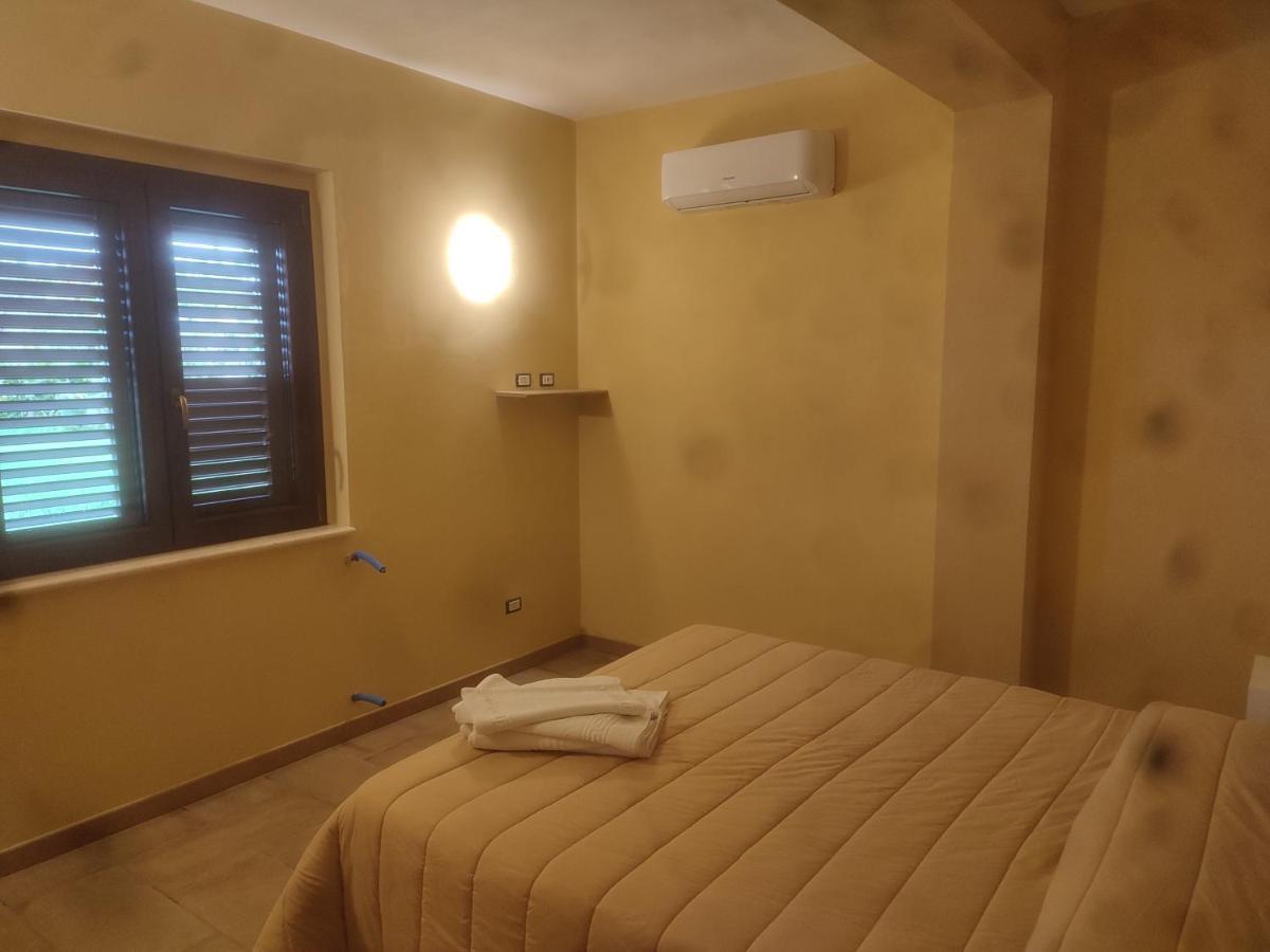 Appartament Noemi Apartman Ricadi Kültér fotó